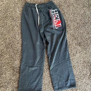XL sweatpants, size XL